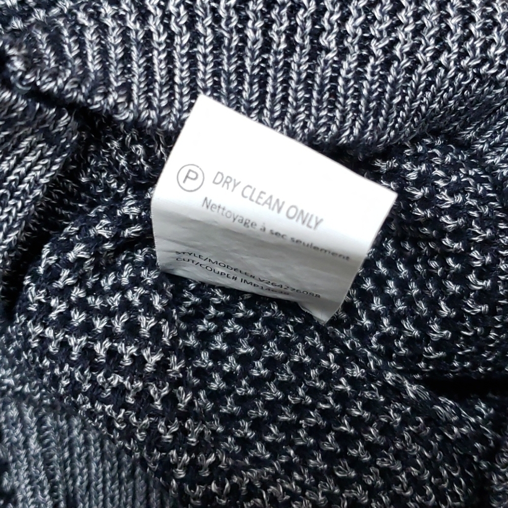 VINCE Sweater - Picture 8 of 11